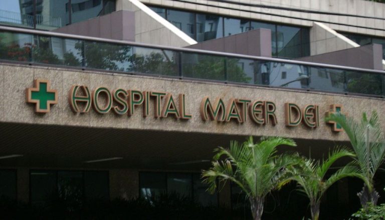 1024px Mater dei